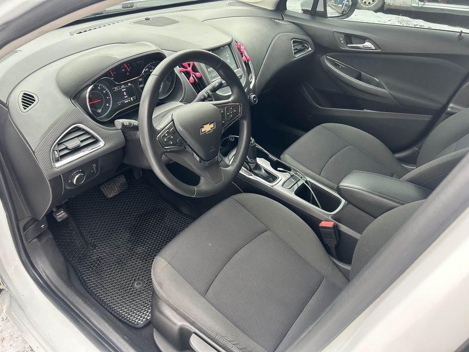 Продам Chevrolet Cruze