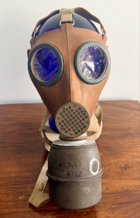 Lote de duas máscaras de gás do exército francês de 1964