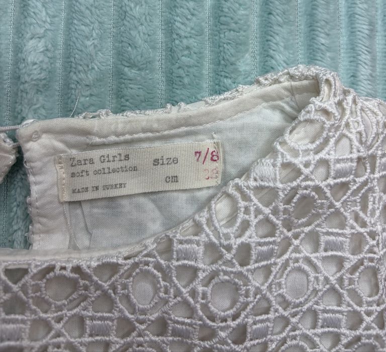 Elegancka biała sukienka *Zara Kids*koronkowa 128