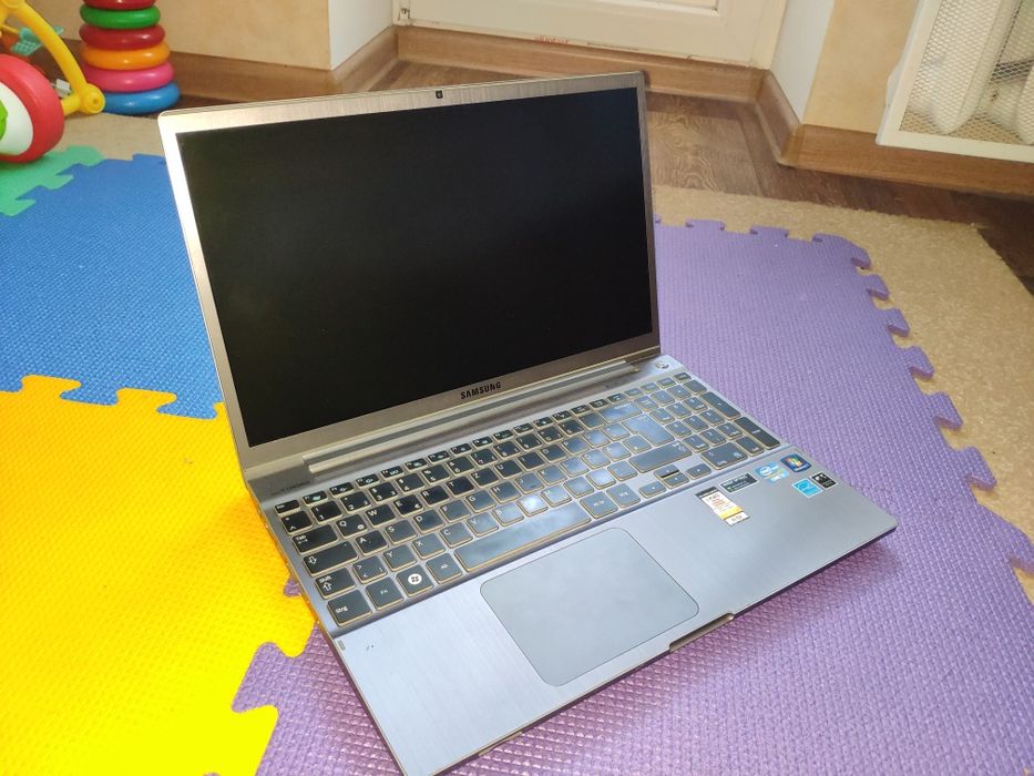Ноутбук Samsung 700z, intel i5, nvidia gt640m на запчастини