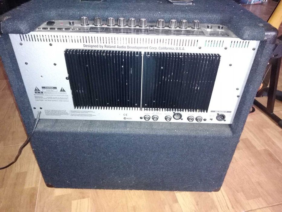 Caixa de Baixo 80watts ROLAND