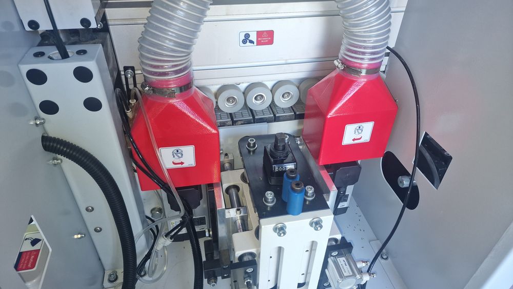 Orladora com tupias de entrada tupeja afaga raspadores boinas de limpe