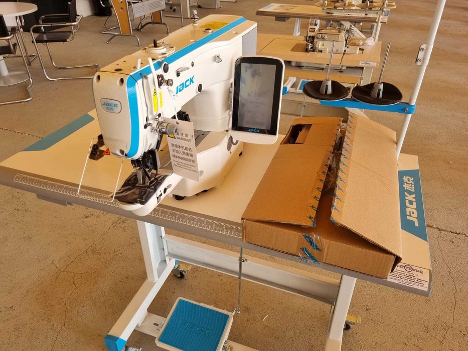 Máquinas de costura novas/usadas