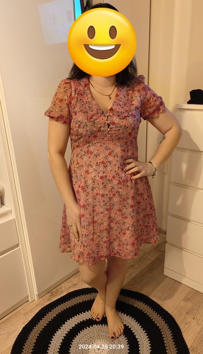 Wiosenna letnia zwiewna sukienka w kwiatuszki z odkrytymi plecami