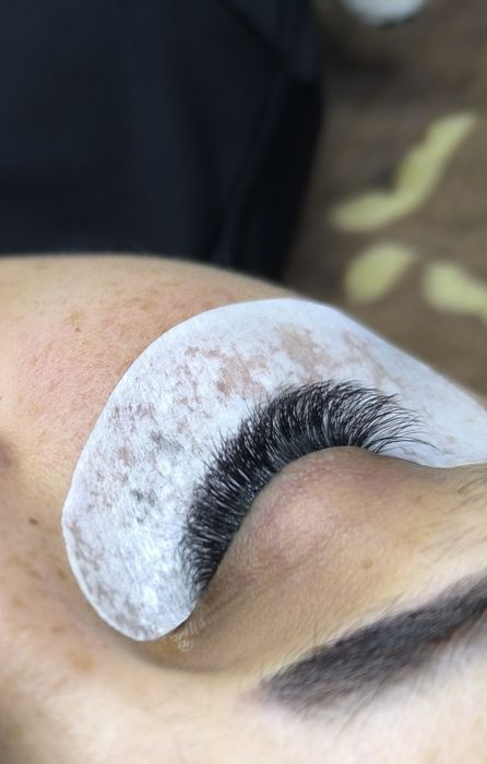 Наращивания ресниц. .