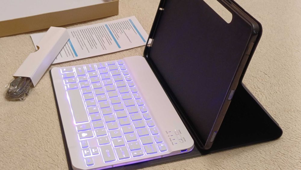 Чохол-клавіатура блютуз не тільки для Samsung Galaxy Tab S8/Tab S7 11"