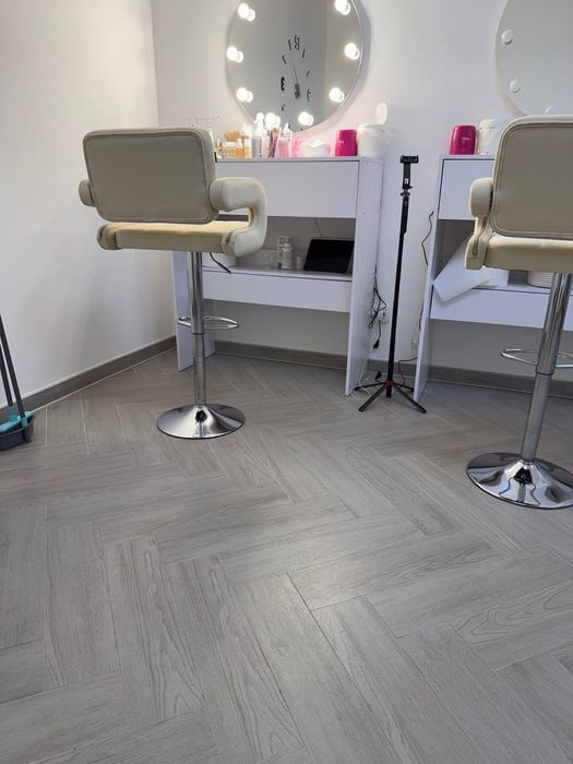 Продам НОВІ меблі для бров-студії / салону