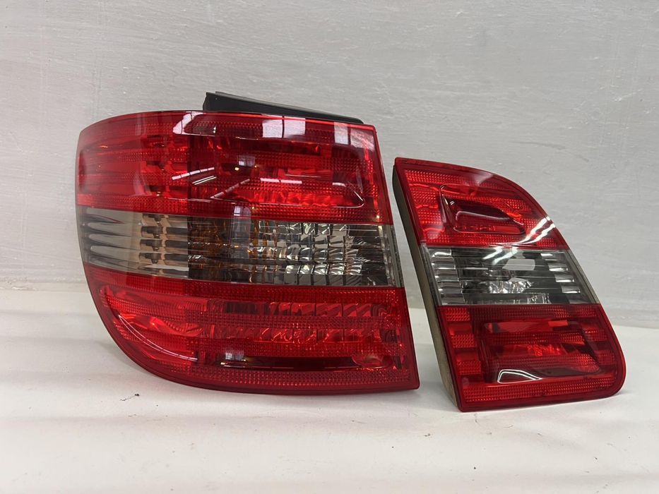 Задня ліва фара (стоп) мерседес В клас