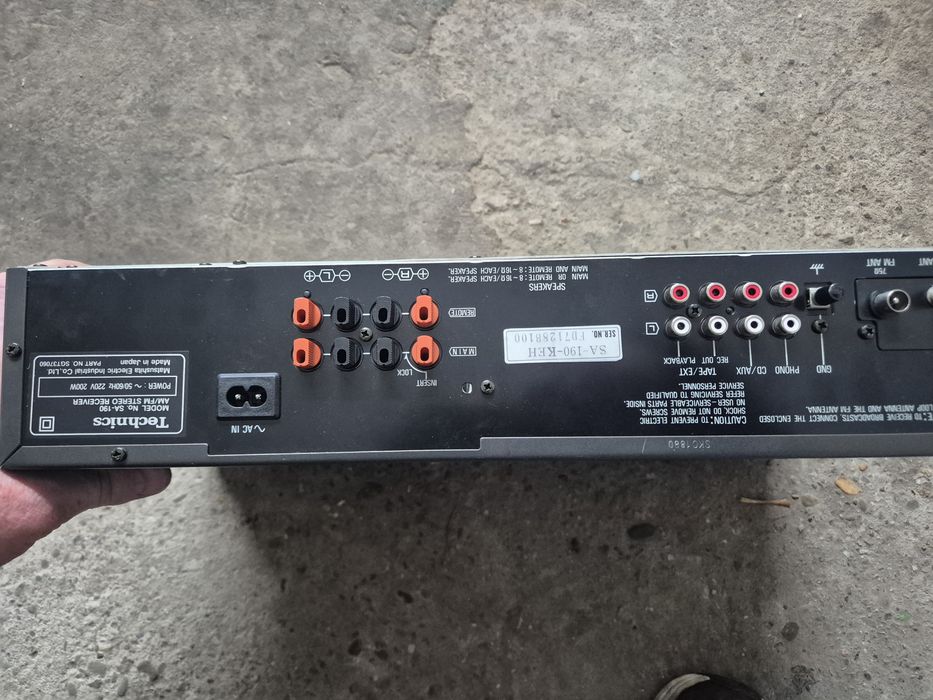 Wzmacniacz Technics uszkodzony