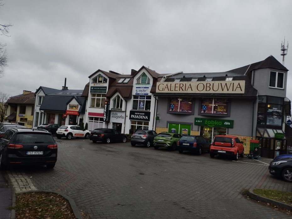 Lokal handlowo -usługowy do wynjęcia Al.Armii Kranowej 25A