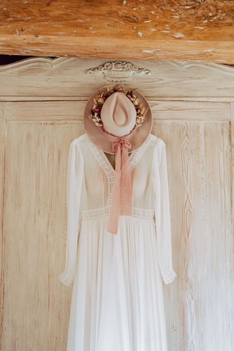 Suknia ślubna Boho z długim rękawem