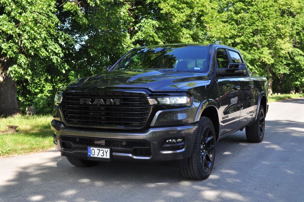 RAM 1500 LARAMIE NIGHT PREMIUM 2025 - Zarejestrowany - Niski Przebieg !