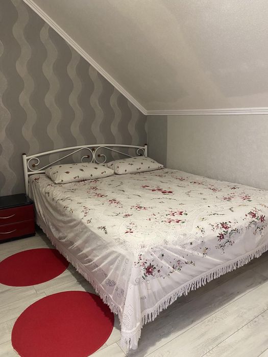 Здається другий поверх