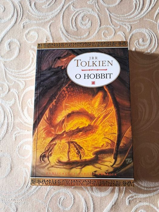 J R R Tolkien - O Hobbit