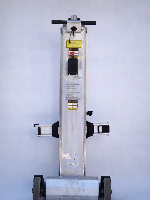 295 kg używany schodołaz towarowy elektryczny PowerMate L1B