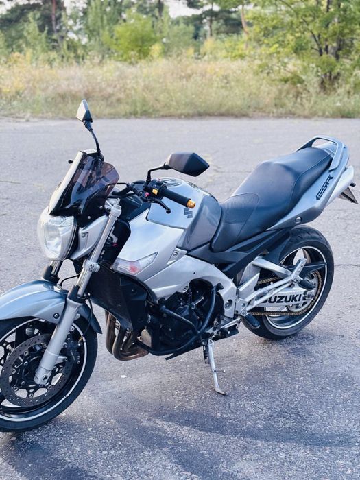 SUZUKI GSR600 2007