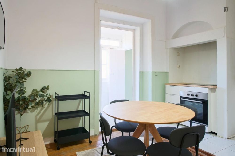 Quarto - localizado em São Bento Lisbon