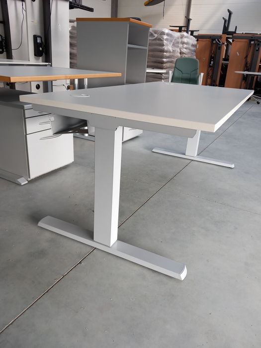 Biurko elektryczne elektrycznie regulowane