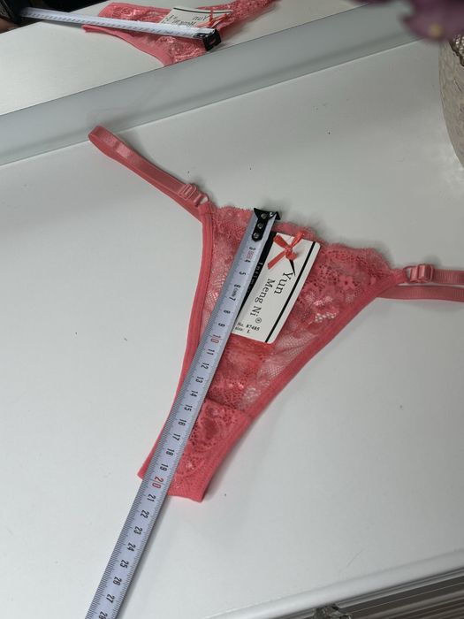 Majtki stringi L 40 koronkowe różowe nowe