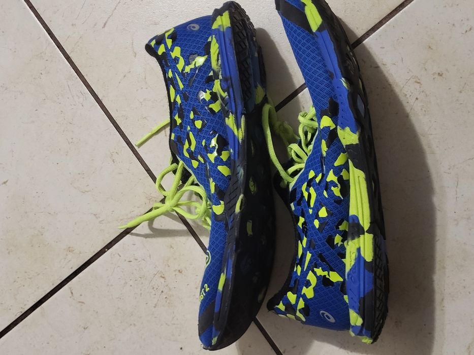 buty sportowe biegowe do biegania r. 45 Asics Gel-NoosaFAST2