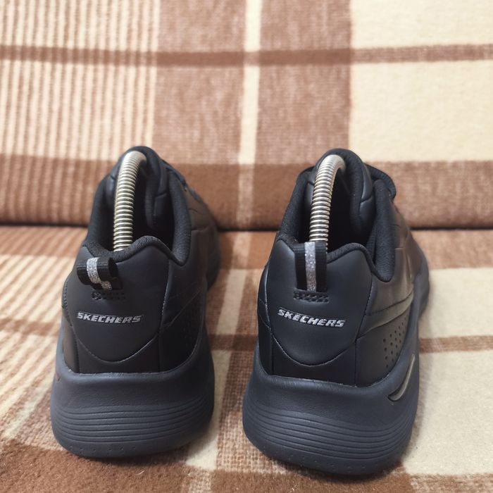 Жіночі шкіряні кросівки Skechers