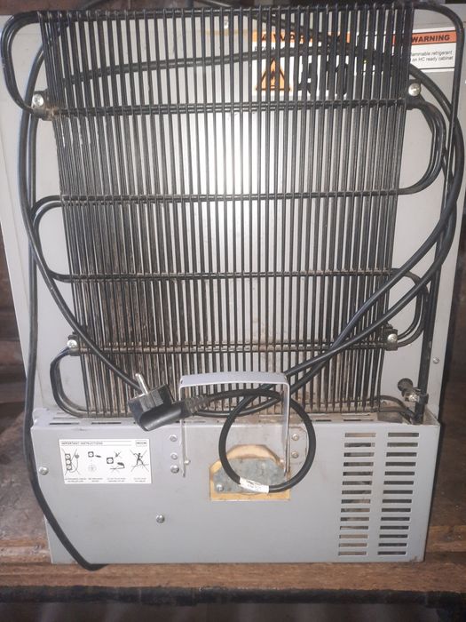 Продам брендированый барный холодильник для напитков и не только.