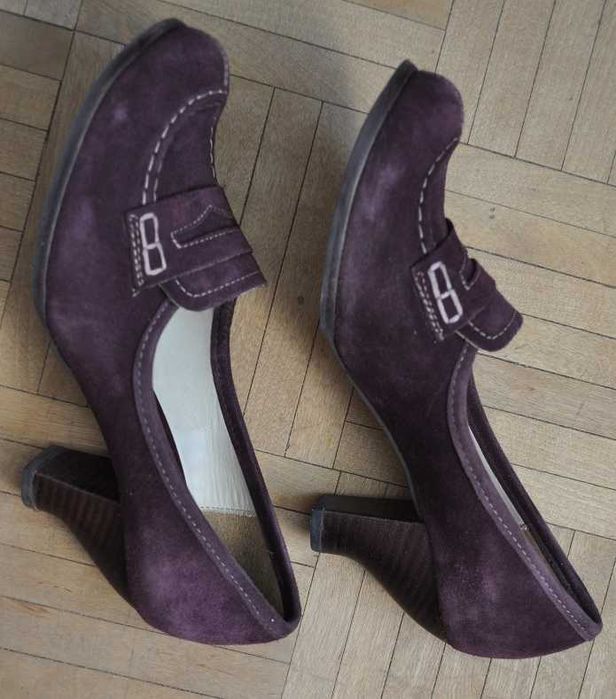 Clarks - pantofle skórzane na obcasie roz. 39