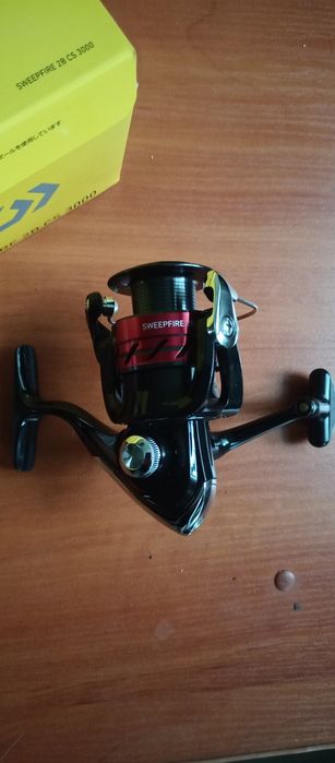 Катушка для спиннинга Daiwa SWEEPFIRE CS 3000