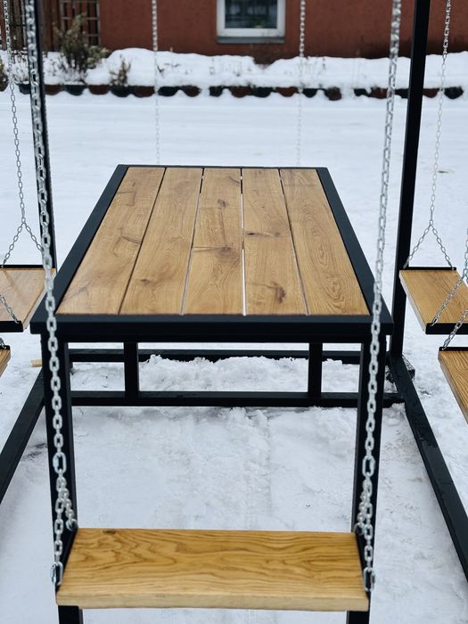 Hustawka z wbudowanym stolem