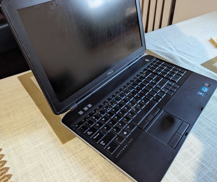 Notebook Dell Latitude E5530 i5, 8GB, SSD 240GB, FHD, Win11, WWAN