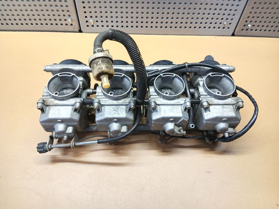 Suzuki Bandit 600 czasza silnik licznik lagi koło tarczę kolektor