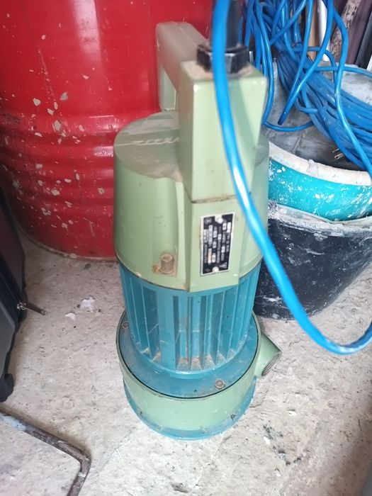 Насос центробіжний водяний ЭОЛИТ