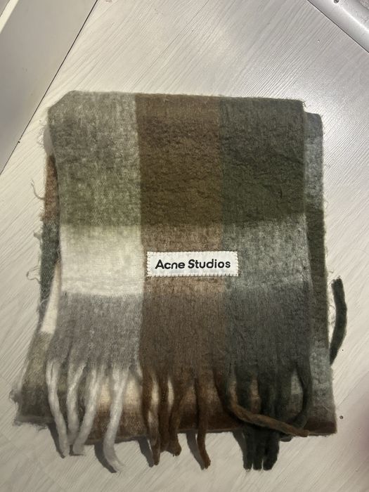 Szalik inspiracja Acne Studio