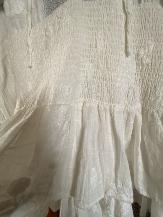 Шикарна біла сукня,