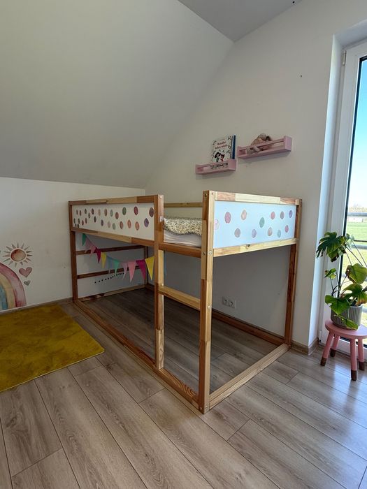 Ikea Kura 90x200 plus zasłony