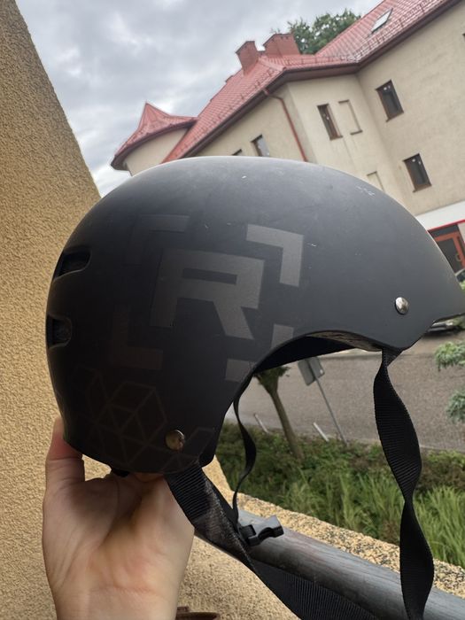 Kask Rampage 54–58 cm