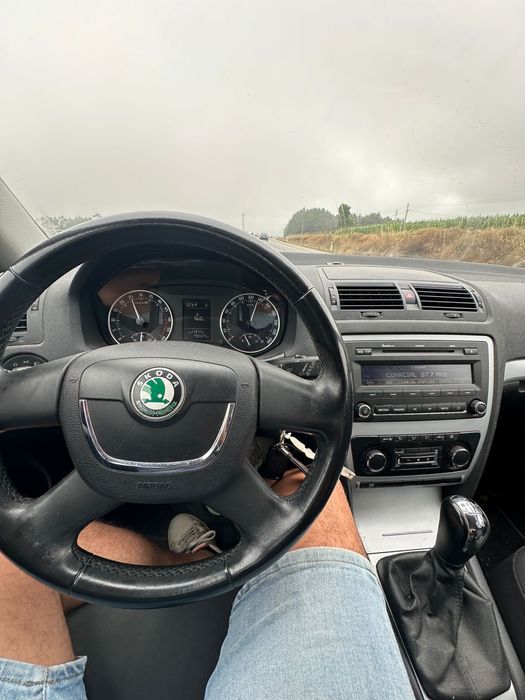 Skoda  Octavia  1.6 TDI 110cv - Nacional