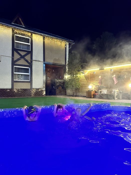 Відпочинок в Карпатах садиба SHULC з БАСЕЙНОМ +32 вода +32