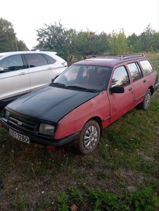 продам Ford Sierra 1.6 бензин
