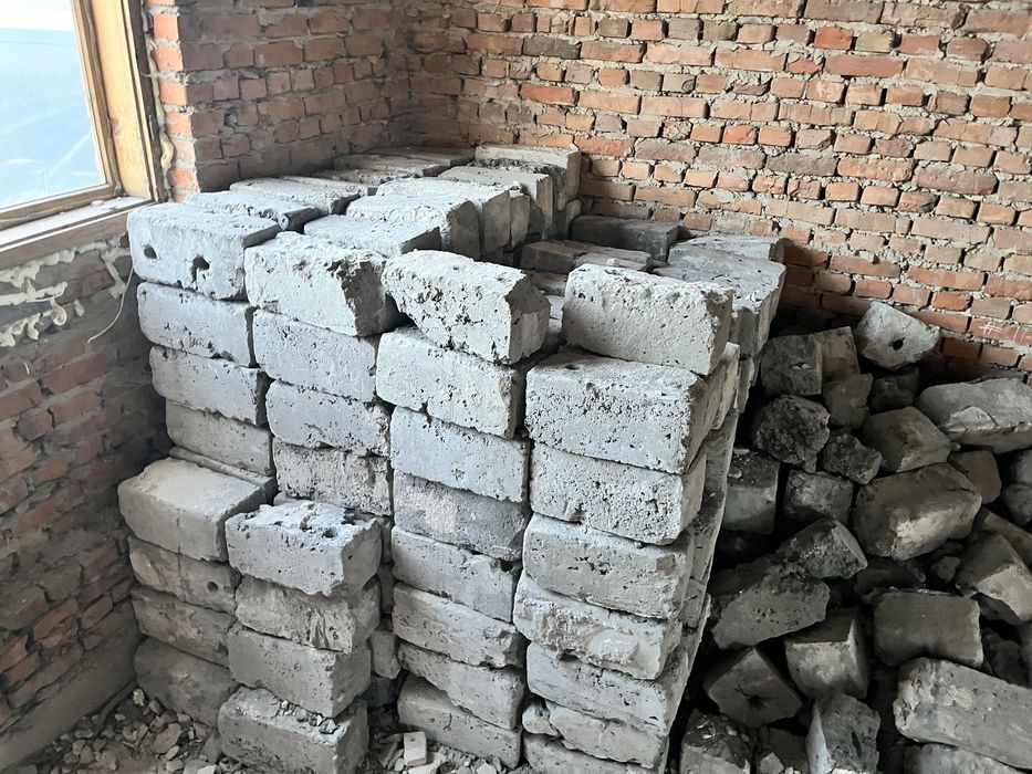 Віддам блоки шлакоблок безкоштовно самовивіз Радехів