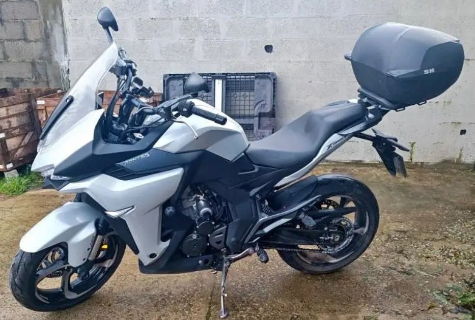 Zontes 350X 350X – 2023 | 11.000 km | Muito Estimada