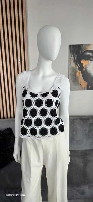 Dzianinowy top szydełkowy Mohito r.M/38