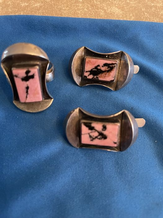 Серебрянный набор /два кулона/серьги ,кольцо