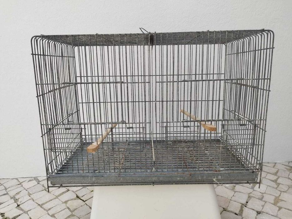 Viveiros/Gaiolas para canários, exóticos, pequenos psitacídeos