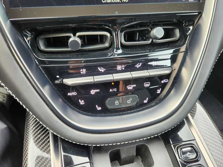 2021 Aston Martin DBX