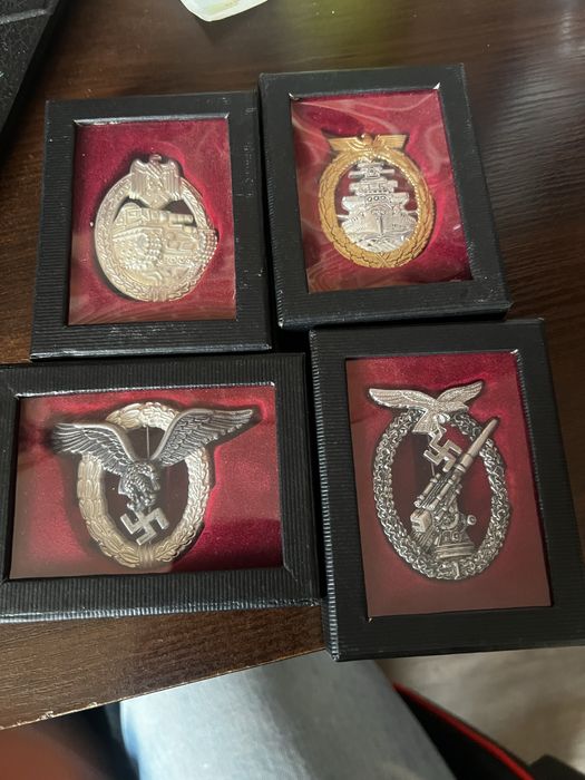 Zestaw odznak niemieckich wehrmacht 4 sztuki