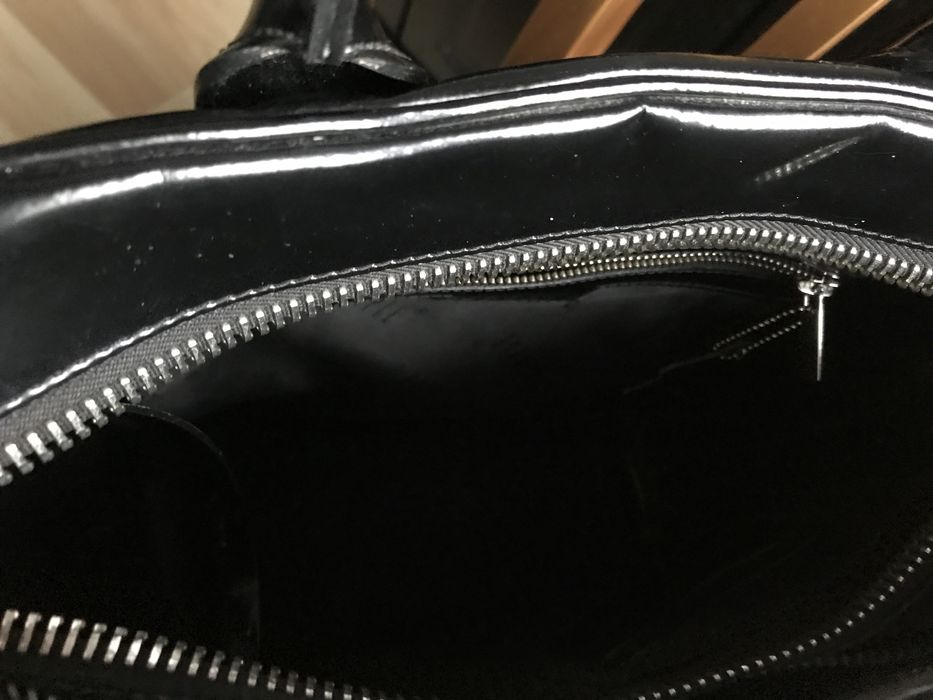 Plecak ze skóry  lakierowanej Simple.