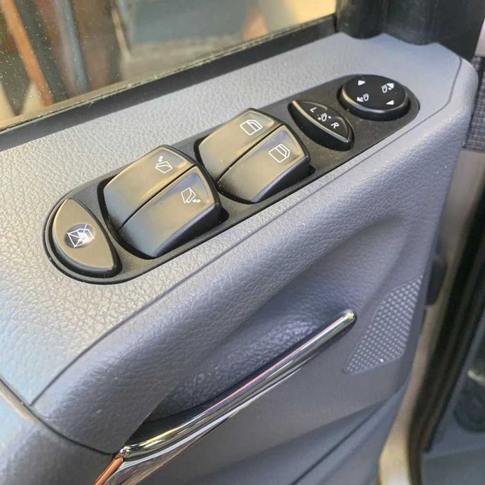 Кнопки блок управление стеклоподьёмниками Mercedes Viano Vito W639
