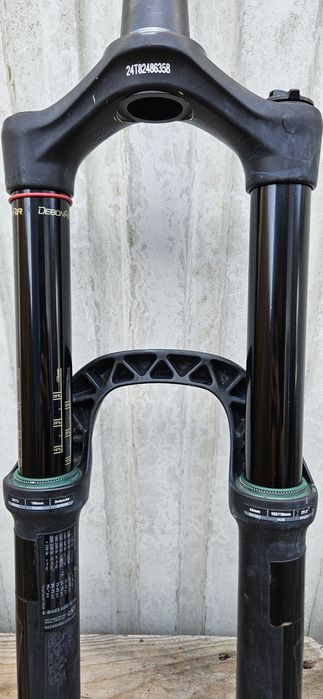 Suspensao rockshox lyrik rct3 170 - 180
