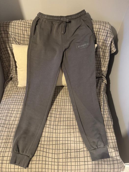 Spodnie dresowe chłopięce r. 170 Reserved
